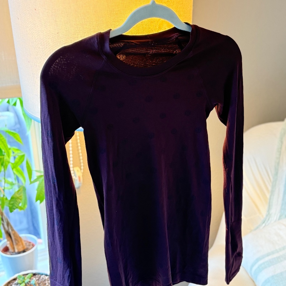 Lululemon Top (Red) (XS)